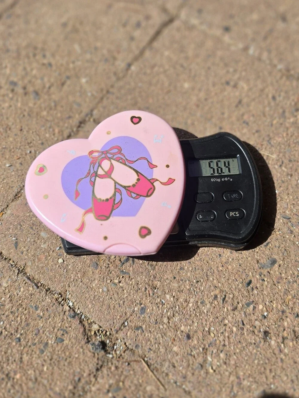 SUPER RARE 1988 SANRIO ballet slippers pink heart shaped compact with mirror
